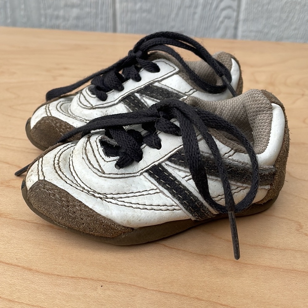 TEENY TOES Skid Resistant Baby Shoes size 3